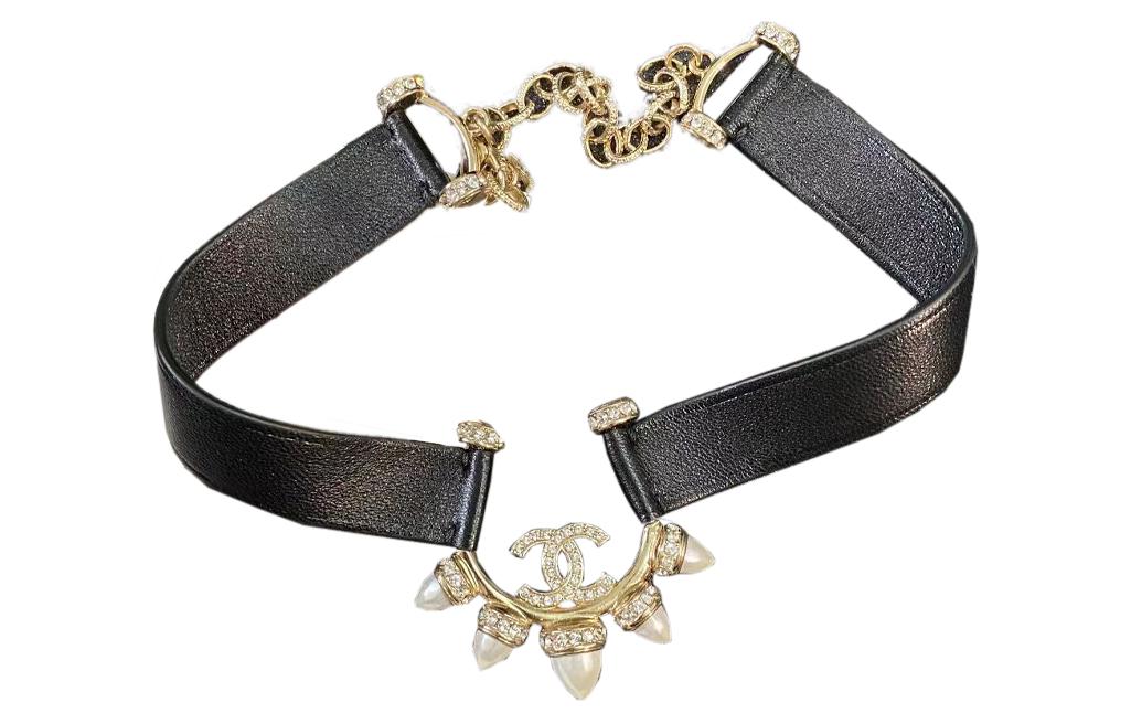 CHANEL CC Metal, Lambskin, Resin, Rhinestone ожерелье женское black
CHANEL CC Metal, Lambskin, Resin, Rhinestone ожерелье женское black