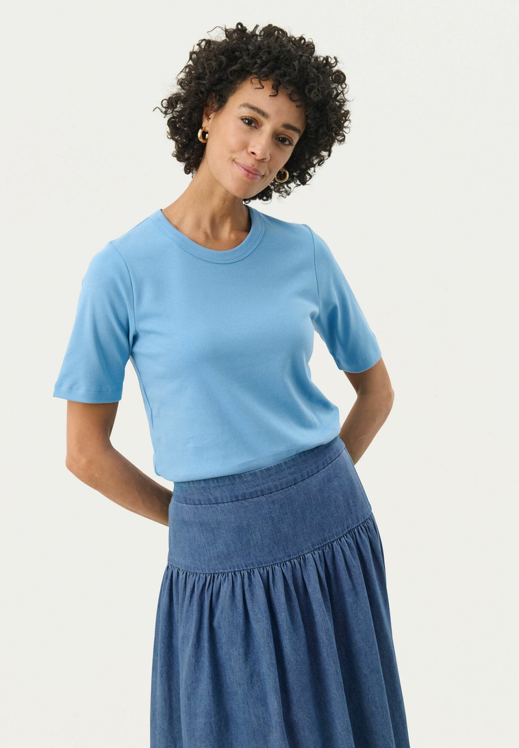 Базовая футболка RATANA Part Two, синий
Базовая футболка RATANA Part Two, синий