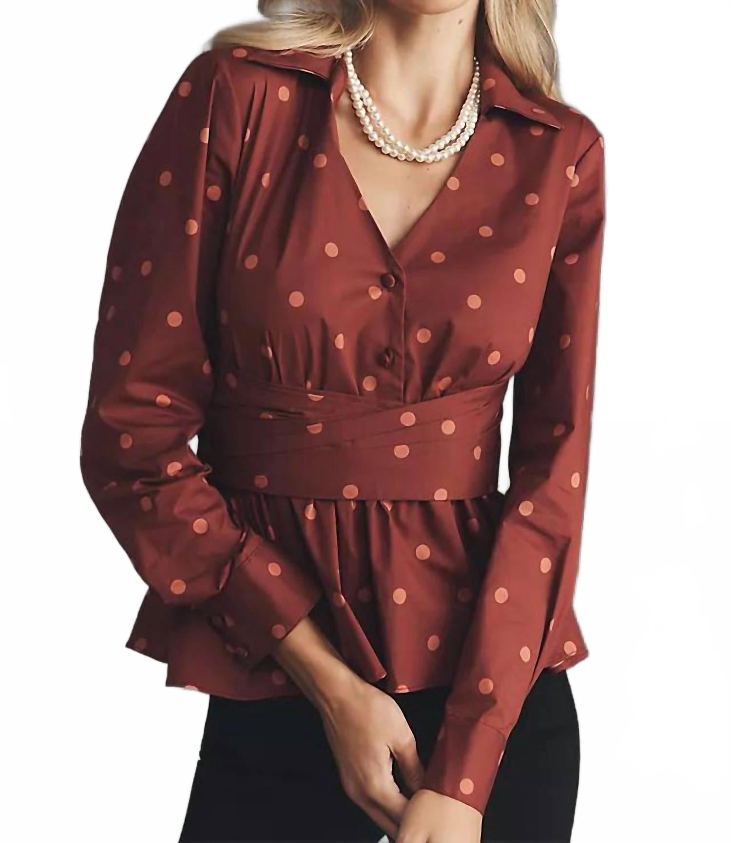 Hutch Блузка Barber с длинными рукавами, запахом и баской, в розовую точку
Hutch Блузка Barber с длинными рукавами, запахом и баской, в розовую точку