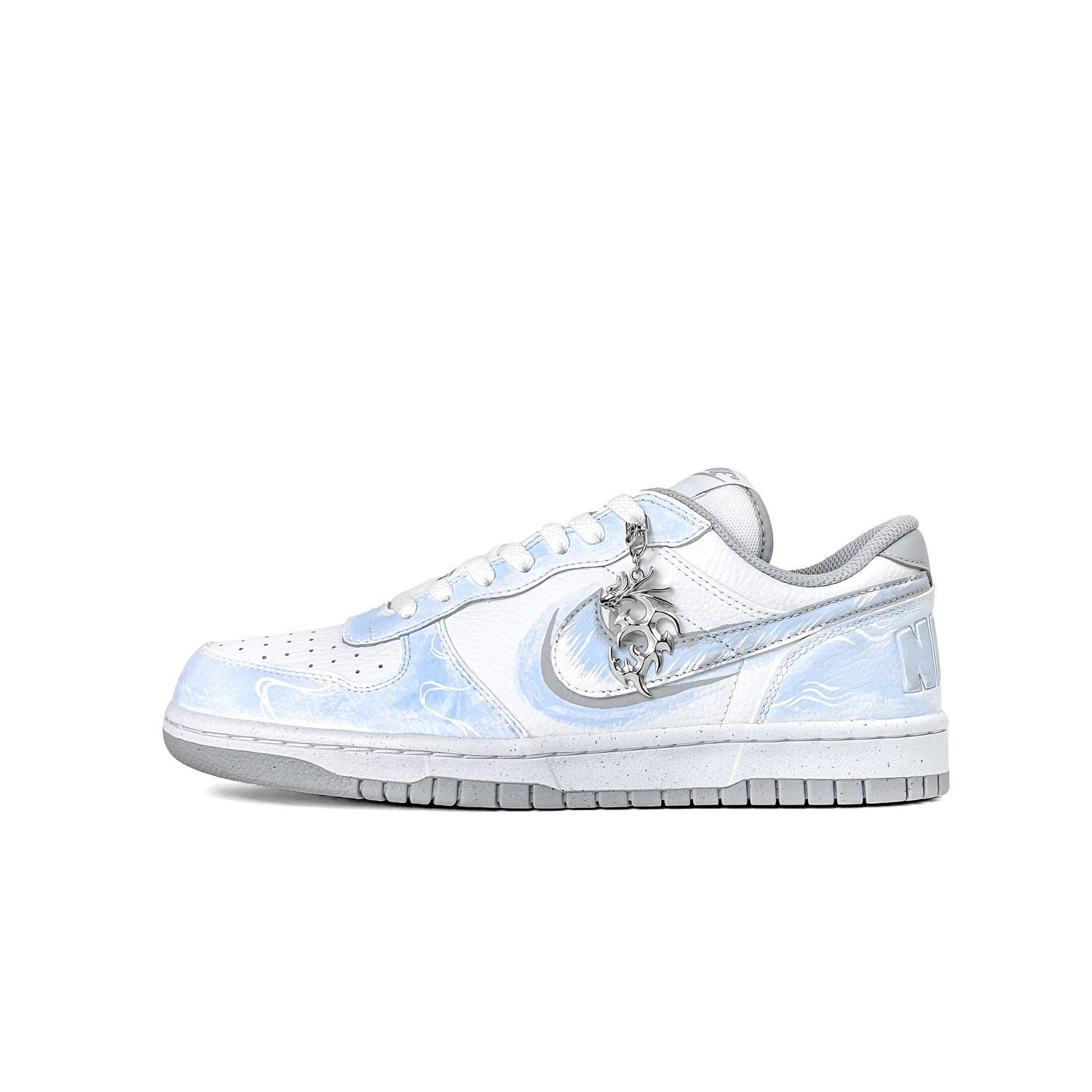 Nike Big Frost White, Horse Year CNY, устойчивые к истиранию и скольжению низкие скейтборд-кроссовки для мужчин, бело-синие
Nike Big Frost White, Horse Year CNY, устойчивые к истиранию и скольжению низкие скейтборд-кроссовки для мужчин, бело-синие