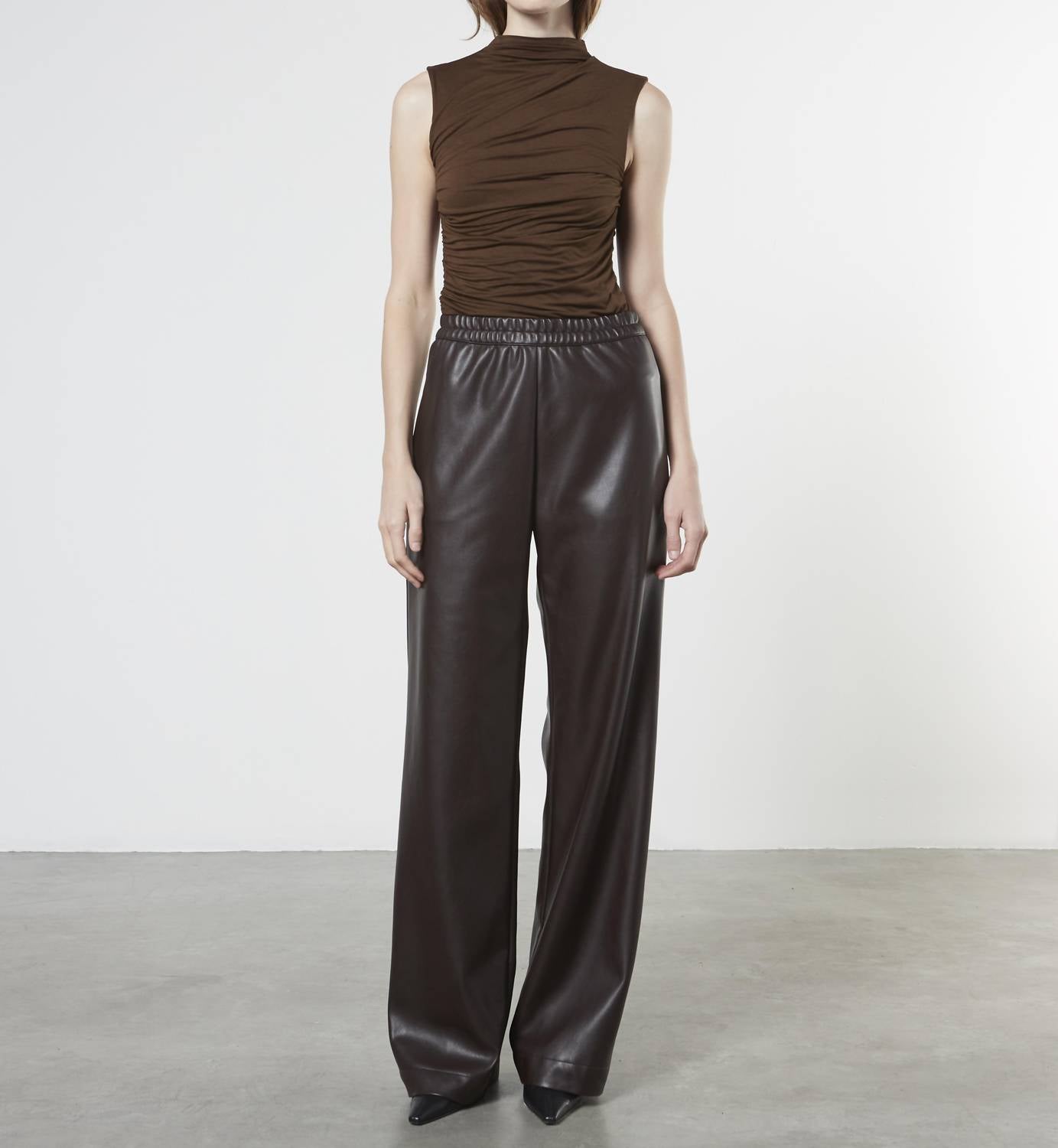 Брюки женские Enza Costa, цвет espresso
Брюки женские Enza Costa, цвет espresso