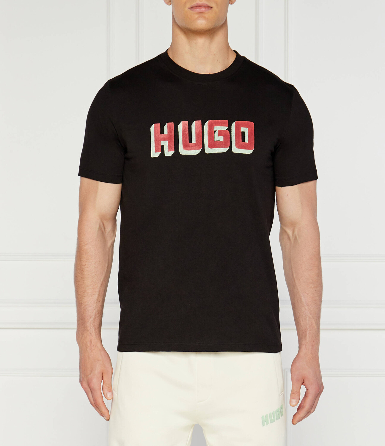 Футболка HUGO Regular Fit, черный
Футболка HUGO Regular Fit, черный