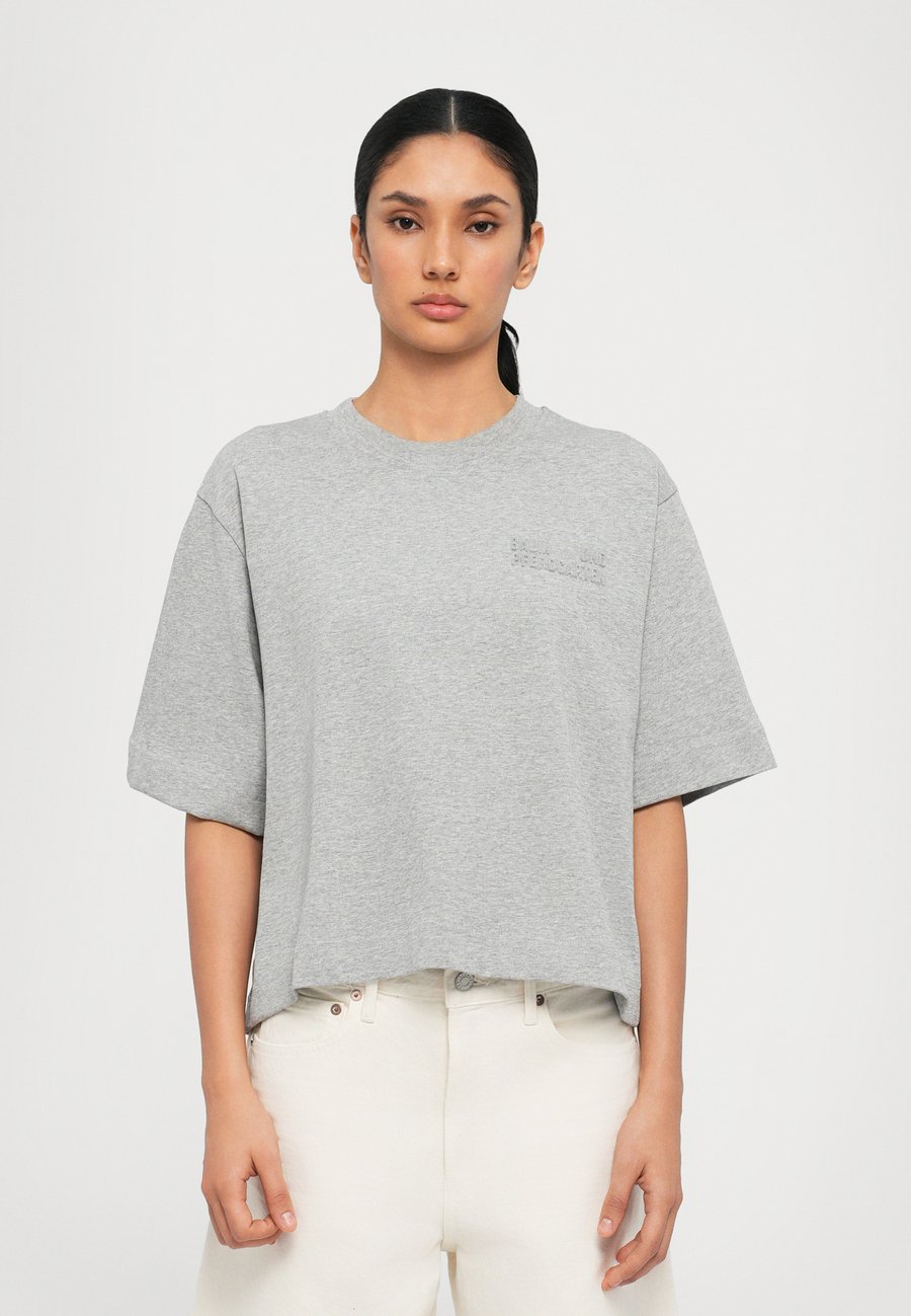 Футболка Baum und Pferdgarten JIANA, Grey, Серый, Футболка Baum und Pferdgarten JIANA, Grey
Футболка Baum und Pferdgarten JIANA, Grey, Серый, Футболка Baum und Pferdgarten JIANA, Grey