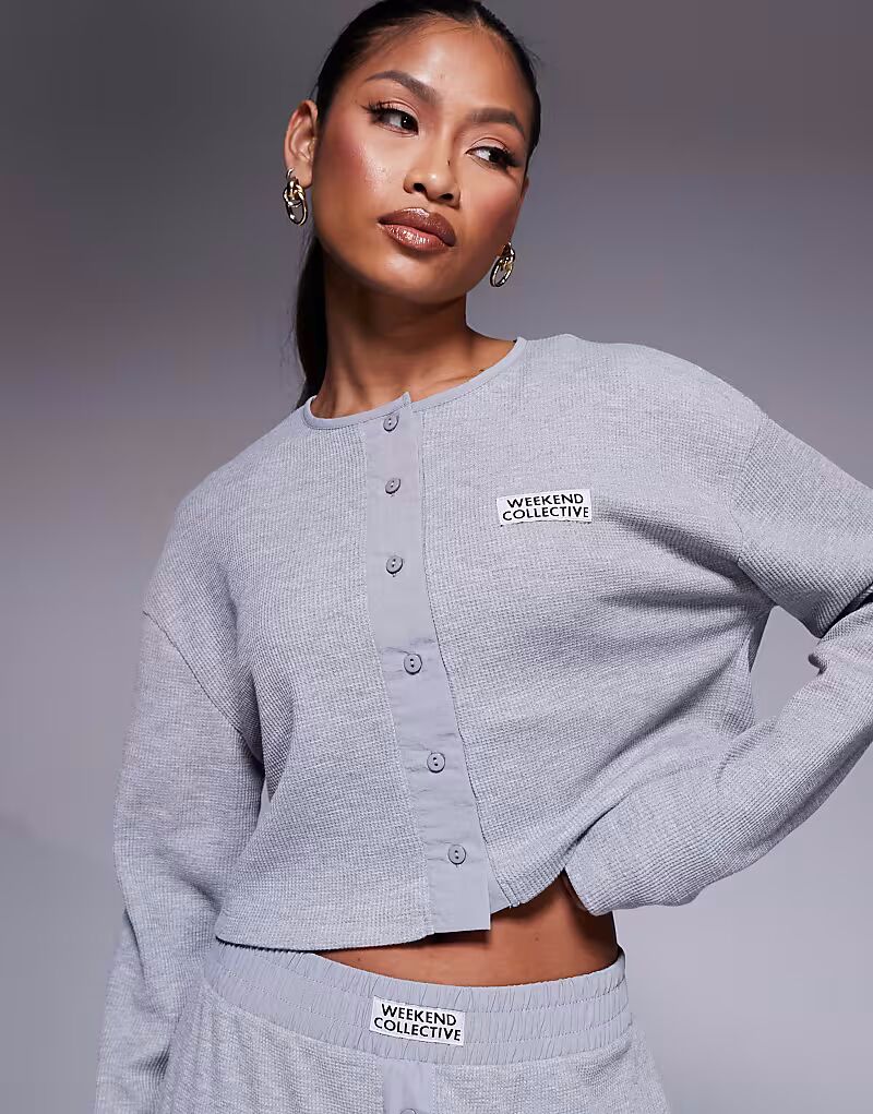 Weekend Collective coord вафельный топ на пуговицах с нейлоном серого меланжевого цвета ASOS Weekend Collective
Weekend Collective coord вафельный топ на пуговицах с нейлоном серого меланжевого цвета ASOS Weekend Collective