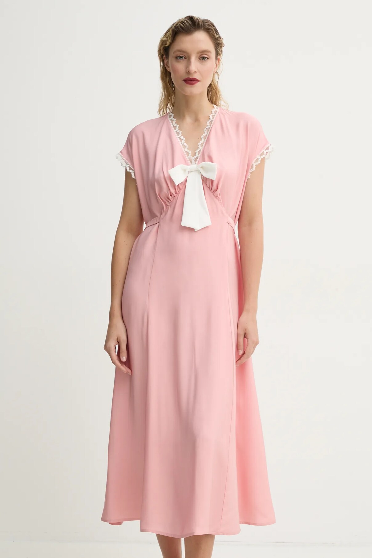 Платье The Sleeper, розовый
Платье The Sleeper, розовый