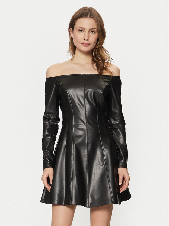 Платье из искусственной кожи стандартный крой W5RK43 K8S30 Guess, черный
Платье из искусственной кожи стандартный крой W5RK43 K8S30 Guess, черный