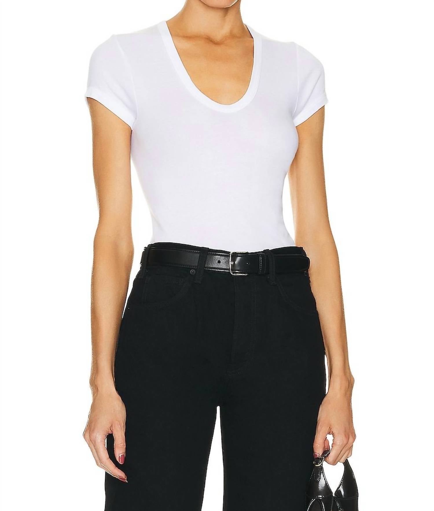 Супима хлопковая футболка с U-образным вырезом и короткими рукавами в белом цвете Enza Costa
Супима хлопковая футболка с U-образным вырезом и короткими рукавами в белом цвете Enza Costa