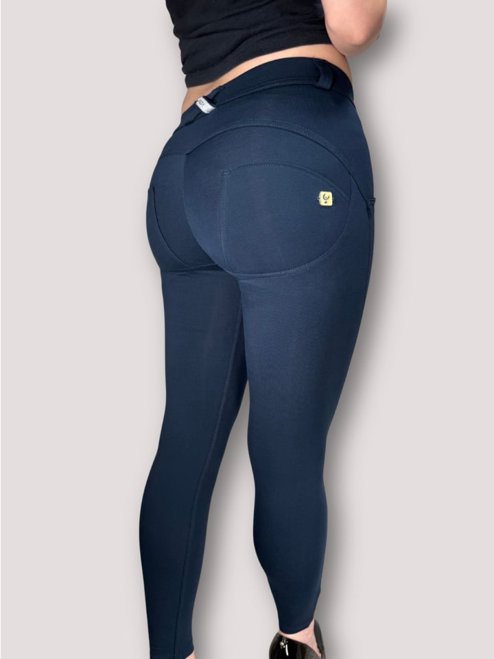 Тканевые брюки FREDDY 
Тканевые брюки FREDDY