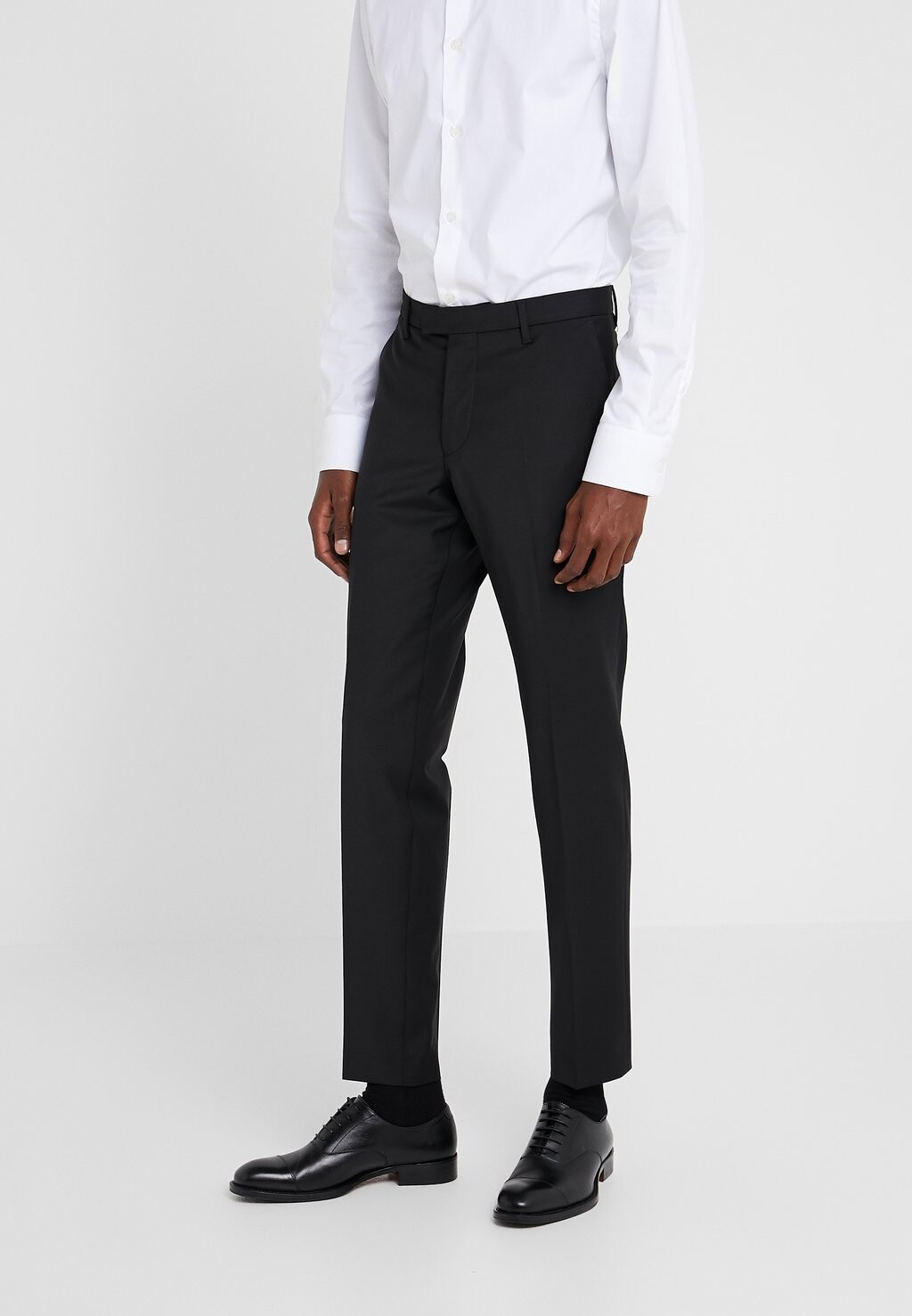 Брюки PIET DRYKORN, цвет black
Брюки PIET DRYKORN, цвет black