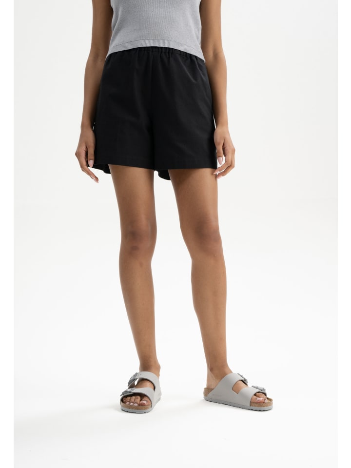 Тканевые шорты MELA
Тканевые шорты MELA