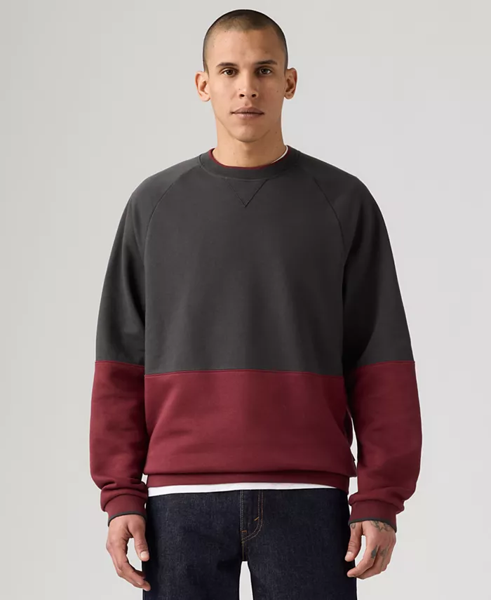 Мужская толстовка свободного кроя с круглым вырезом и длинным рукавом, красным логотипом и биркой Levi'S
Мужская толстовка свободного кроя с круглым вырезом и длинным рукавом, красным логотипом и биркой Levi'S