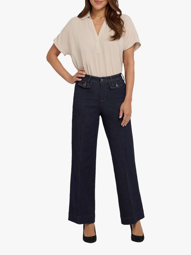 Джинсы Teresa с широкими штанинами, клапанами на пуговицах и центральными швами на ногах NYDJ, Magical
Джинсы Teresa с широкими штанинами, клапанами на пуговицах и центральными швами на ногах NYDJ, Magical