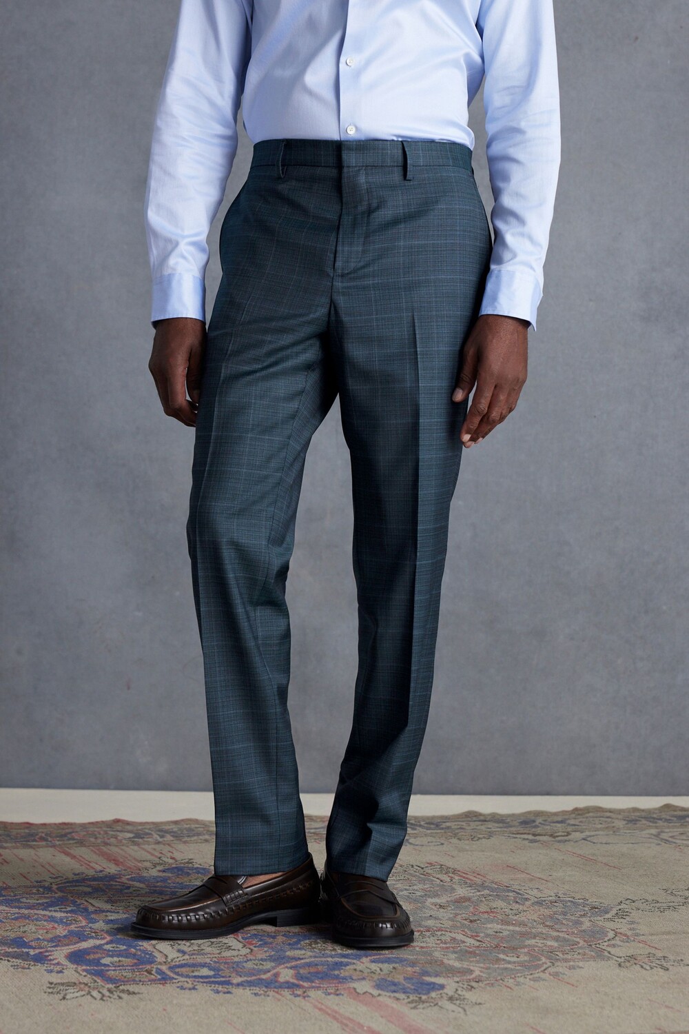 Приталенный фирменный костюм в клетку Zignone: брюки Next, синий
Приталенный фирменный костюм в клетку Zignone: брюки Next, синий