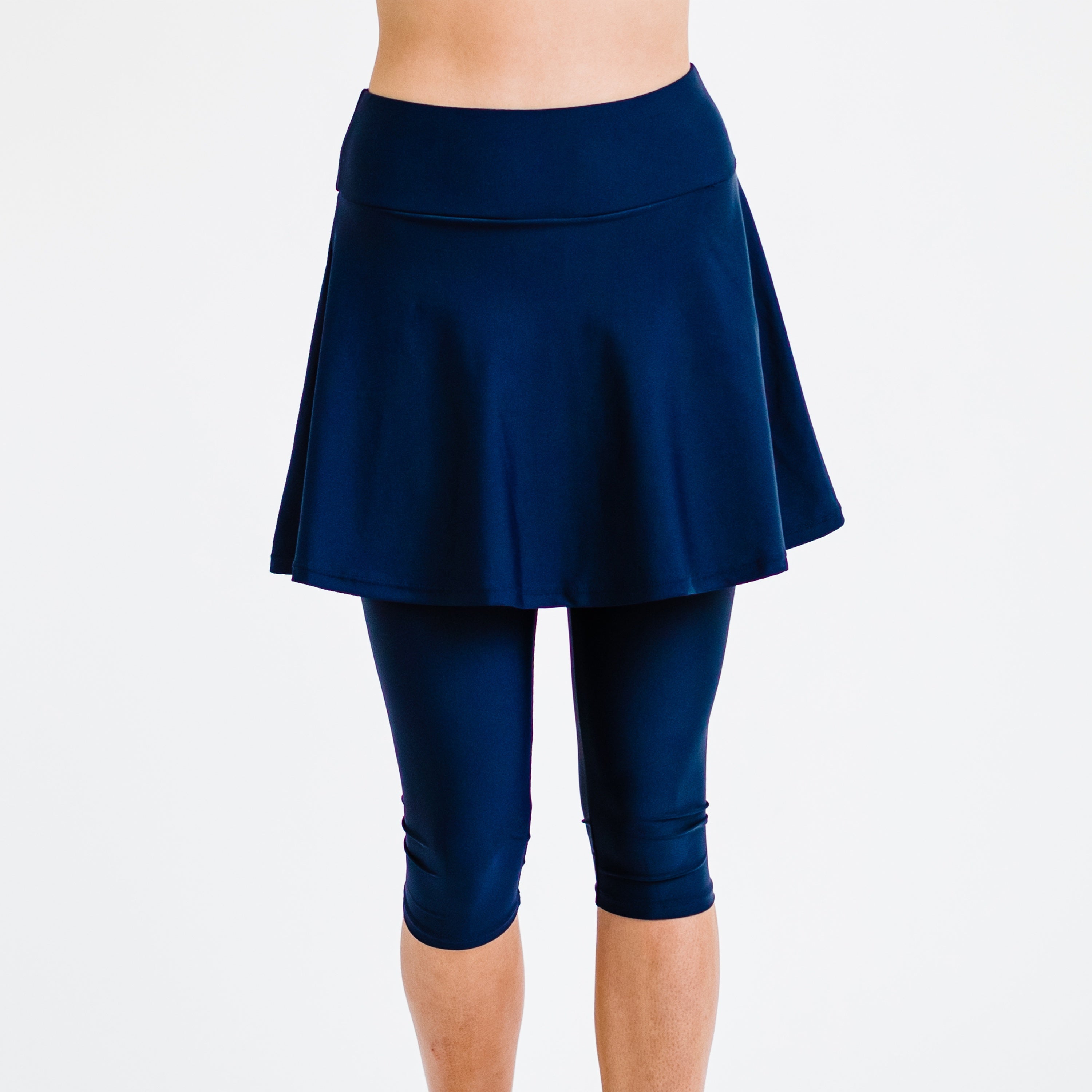 Женская расклешенная юбка-шорты с высокой талией и прикрепленными леггинсами-капри Calypsa, темно-синий
Женская расклешенная юбка-шорты с высокой талией и прикрепленными леггинсами-капри Calypsa, темно-синий
