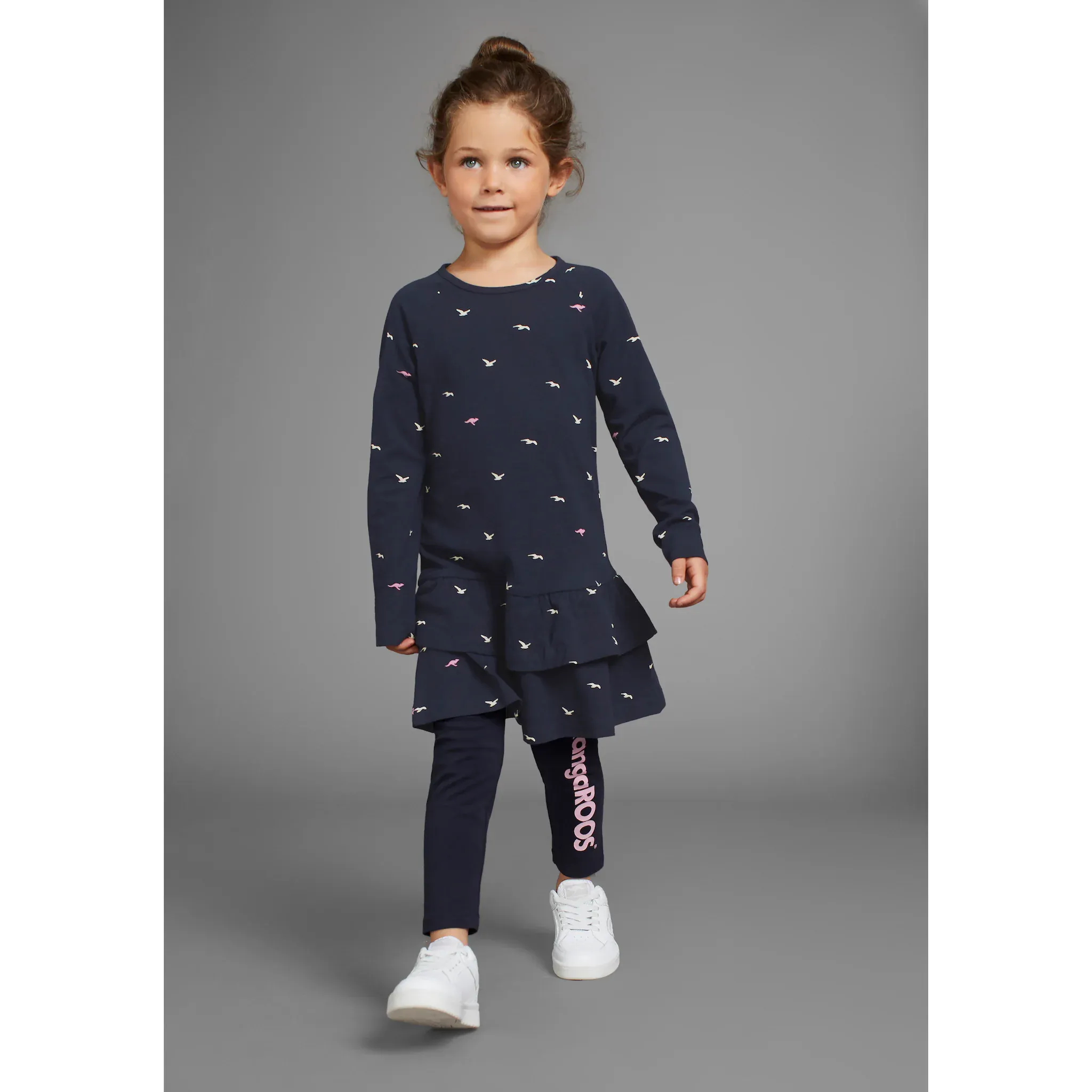 Платье KangaROOS из джерси «KANGAROOS all-over Dress» для маленьких девочек, цвет marine gemustert
Платье KangaROOS из джерси «KANGAROOS all-over Dress» для маленьких девочек, цвет marine gemustert