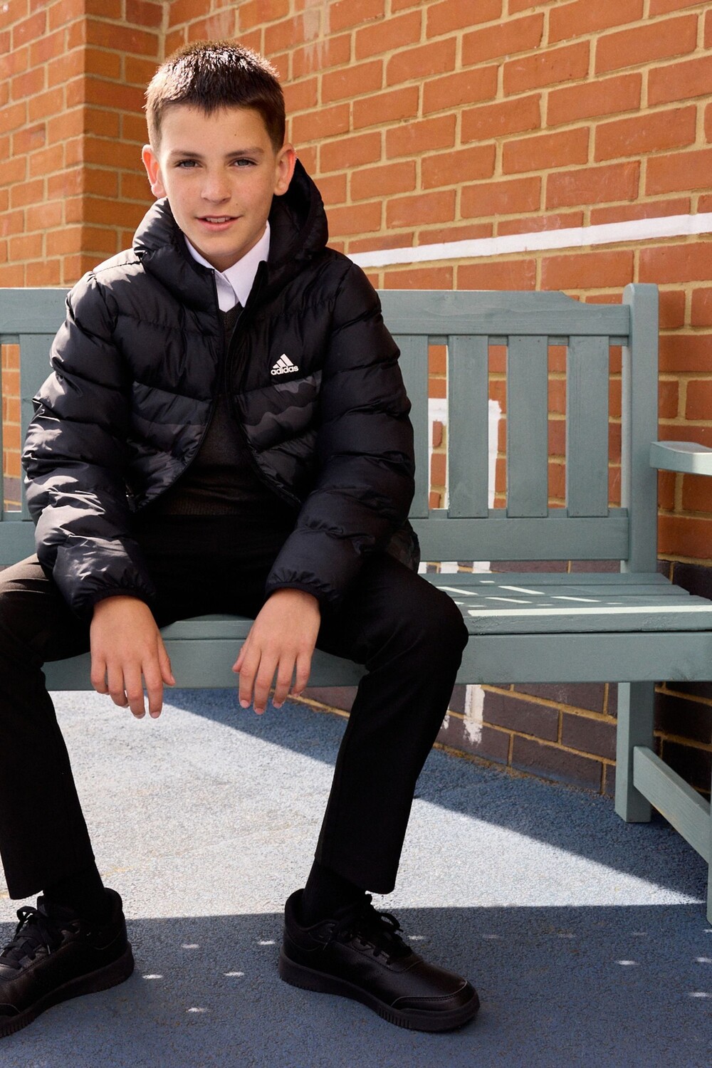 Спортивные тренировочные кроссовки на шнуровке Tensaur Adidas, черный
Спортивные тренировочные кроссовки на шнуровке Tensaur Adidas, черный