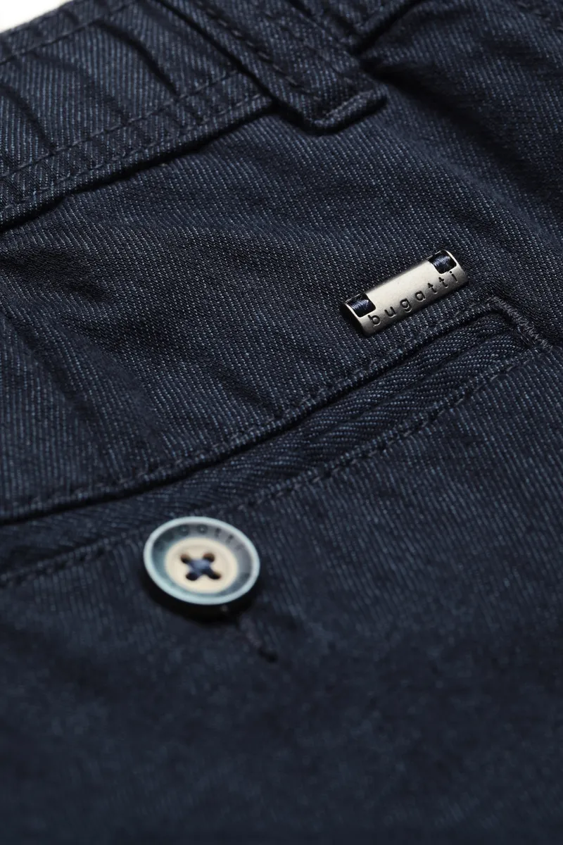 Шорты-бермуды bugatti с кулиской, цвет морской волны
Шорты-бермуды bugatti с кулиской, цвет морской волны