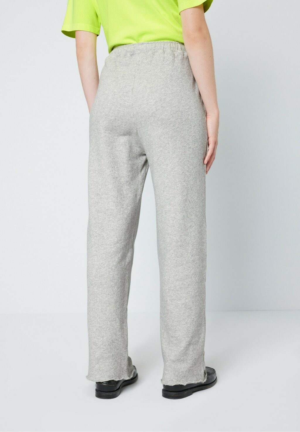 Спортивные брюки KODYTOWN American Vintage, цвет Mottled Light Grey
Спортивные брюки KODYTOWN American Vintage, цвет Mottled Light Grey