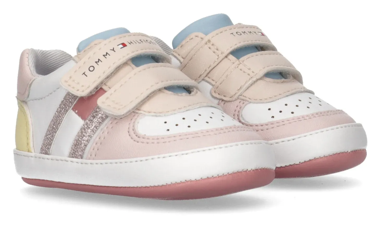 Кроссовки Tommy Hilfiger "FLAG LOW CUT VELCRO", пастельные тона, повседневная обувь, полуботинки, туфли на шнуровке, розовый
Кроссовки Tommy Hilfiger "FLAG LOW CUT VELCRO", пастельные тона, повседневная обувь, полуботинки, туфли на шнуровке, розовый