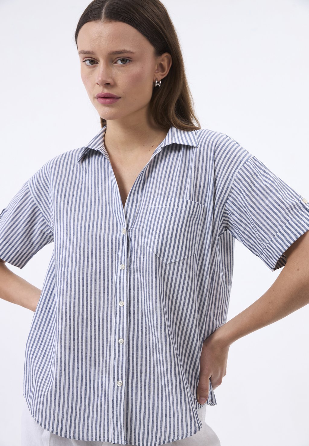 Блузка на пуговицах Felix Hardy, темно-синий
Блузка на пуговицах Felix Hardy, темно-синий