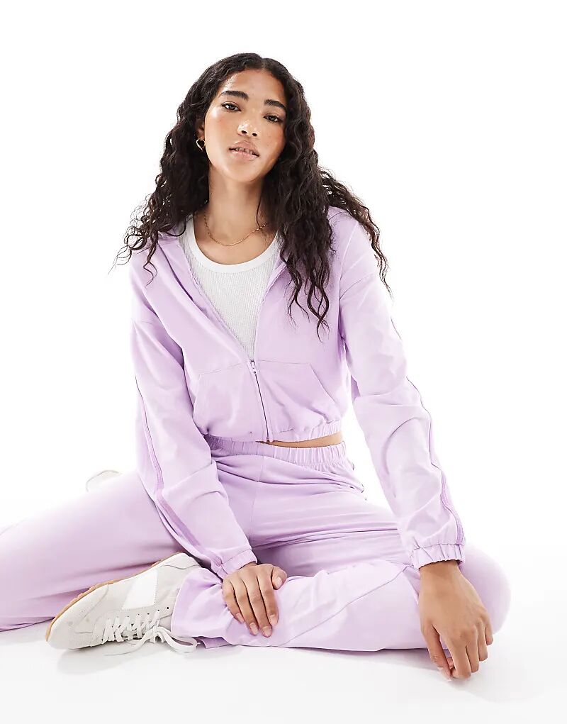 Розовая укороченная худи с молнией на всю длину Cotton:On
Розовая укороченная худи с молнией на всю длину Cotton:On