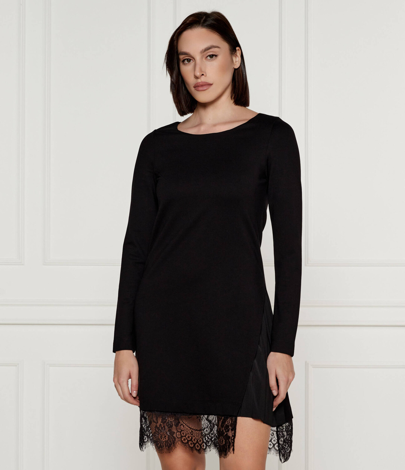 Платье Twinset U&B, черный
Платье Twinset U&B, черный