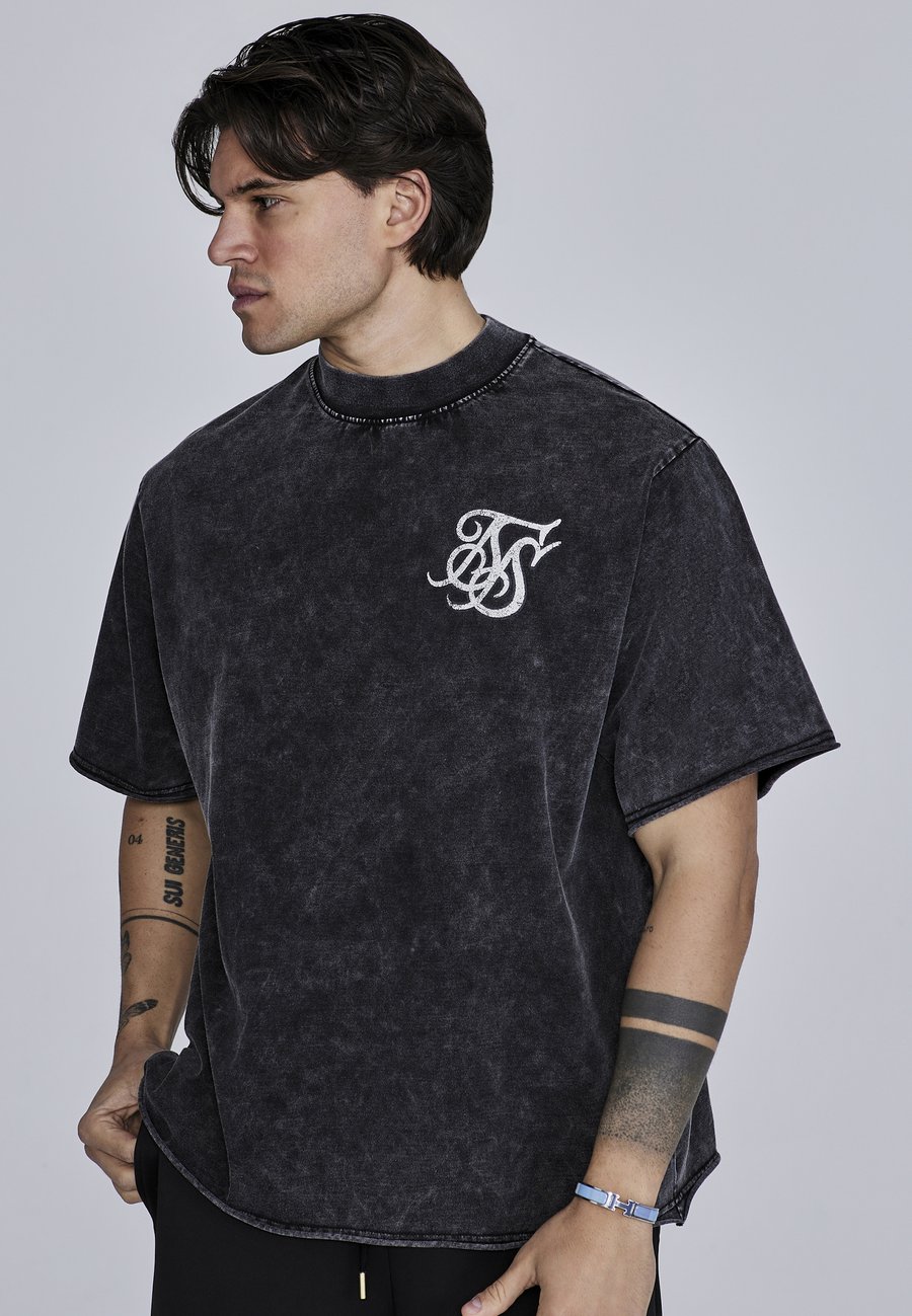 Футболка SIKSILK OVERSIZED , Black, Черный, Футболка SIKSILK OVERSIZED , Black
Футболка SIKSILK OVERSIZED , Black, Черный, Футболка SIKSILK OVERSIZED , Black