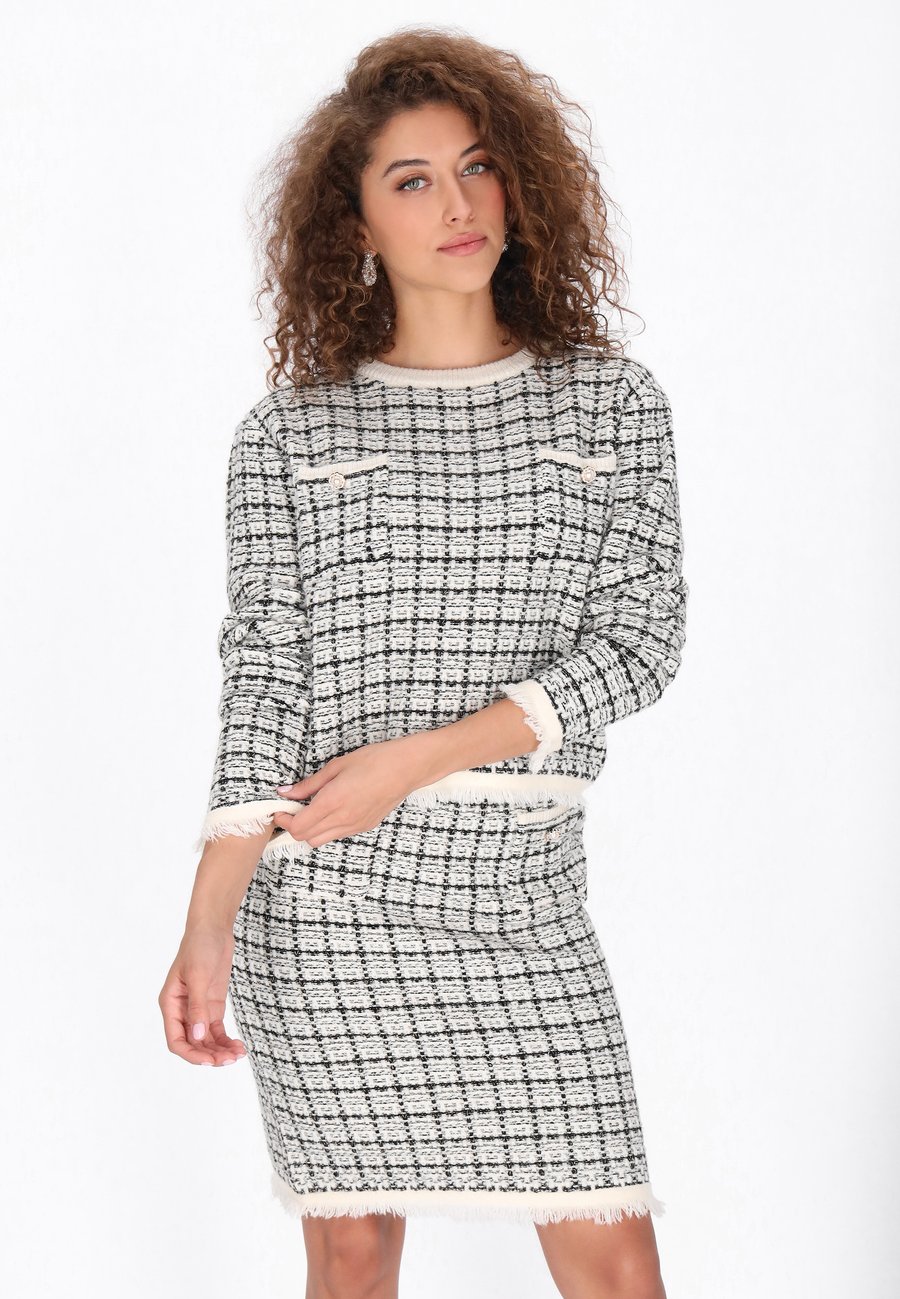 Джемпер faina Jumper, Offwhite/Black/Gold/Off-White
Джемпер faina Jumper, Offwhite/Black/Gold/Off-White