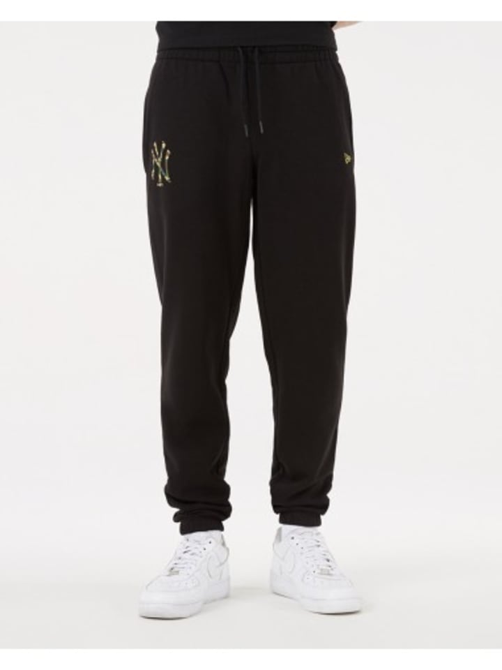 Чинос NEW ERA, черный
Чинос NEW ERA, черный