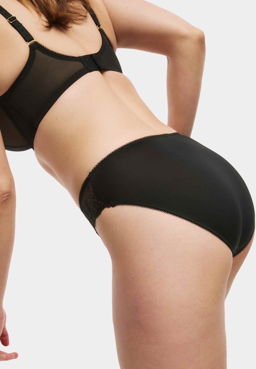 Брифы Marks & Spencer 3 PACK DAISY EMBROIDERY HIGH LEG, Black
Брифы Marks & Spencer 3 PACK DAISY EMBROIDERY HIGH LEG, Black