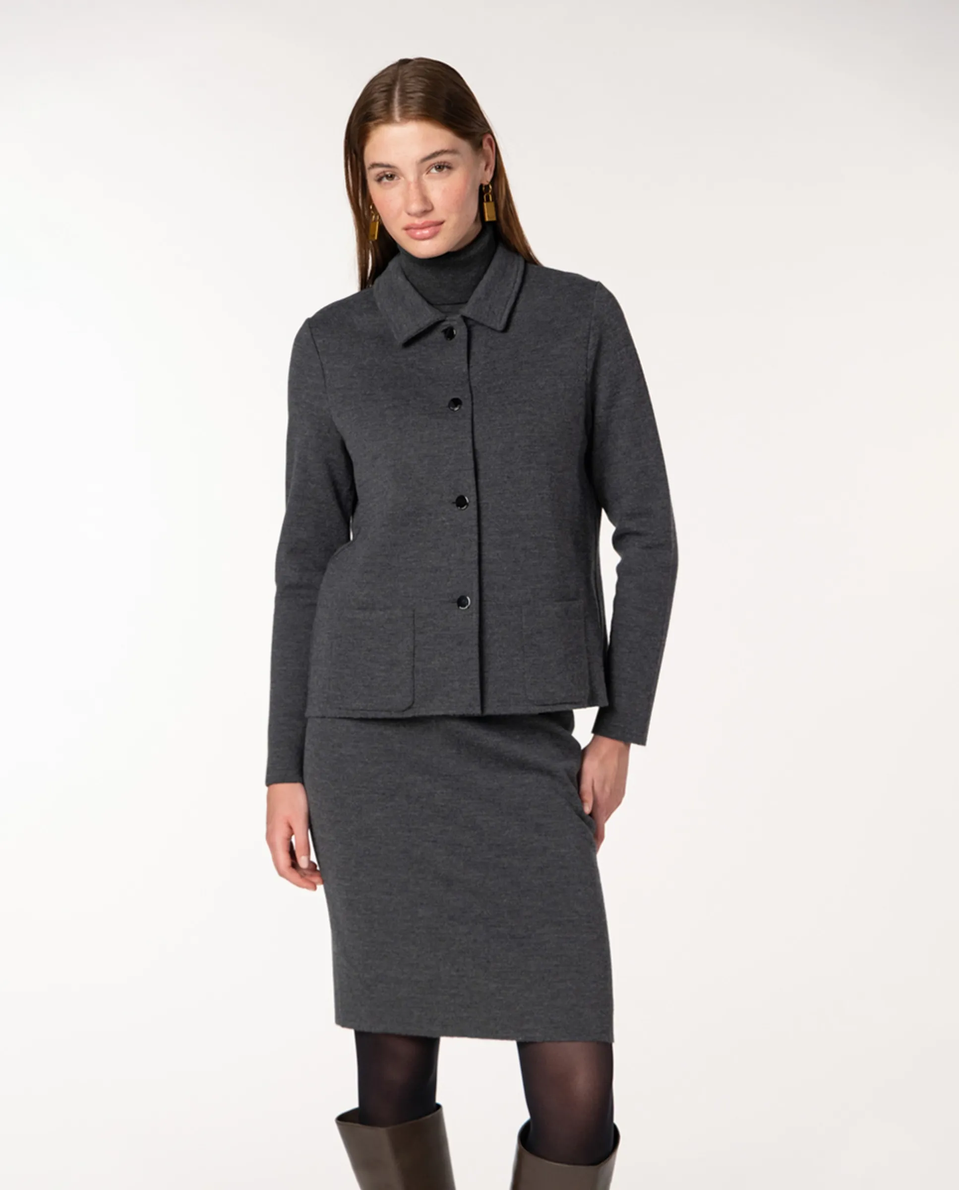 Женские расклешенные брюки однотонные Naulover, темно-серый
Женские расклешенные брюки однотонные Naulover, темно-серый