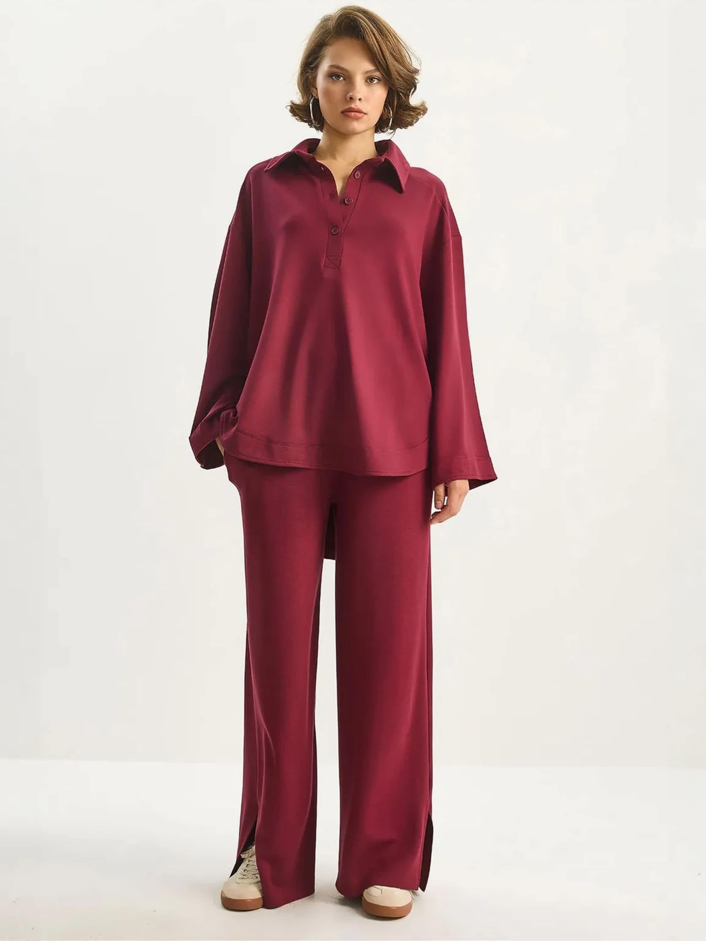 Bianco Lucci Костюм-двойка в бордовом цвете
Bianco Lucci Костюм-двойка в бордовом цвете