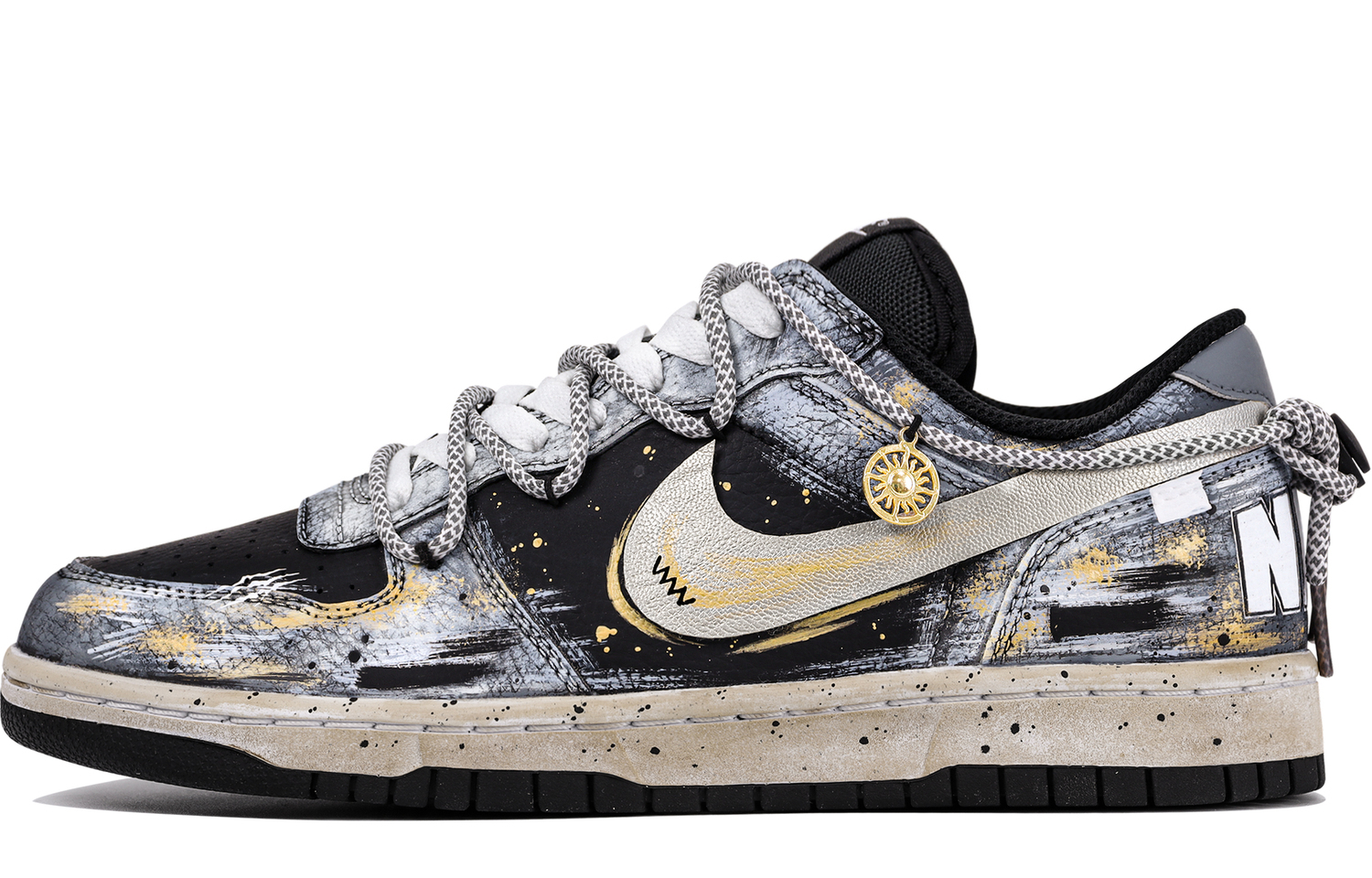 Nike Большие скейтерские кроссовки мужские low top White/Gold
Nike Большие скейтерские кроссовки мужские low top White/Gold