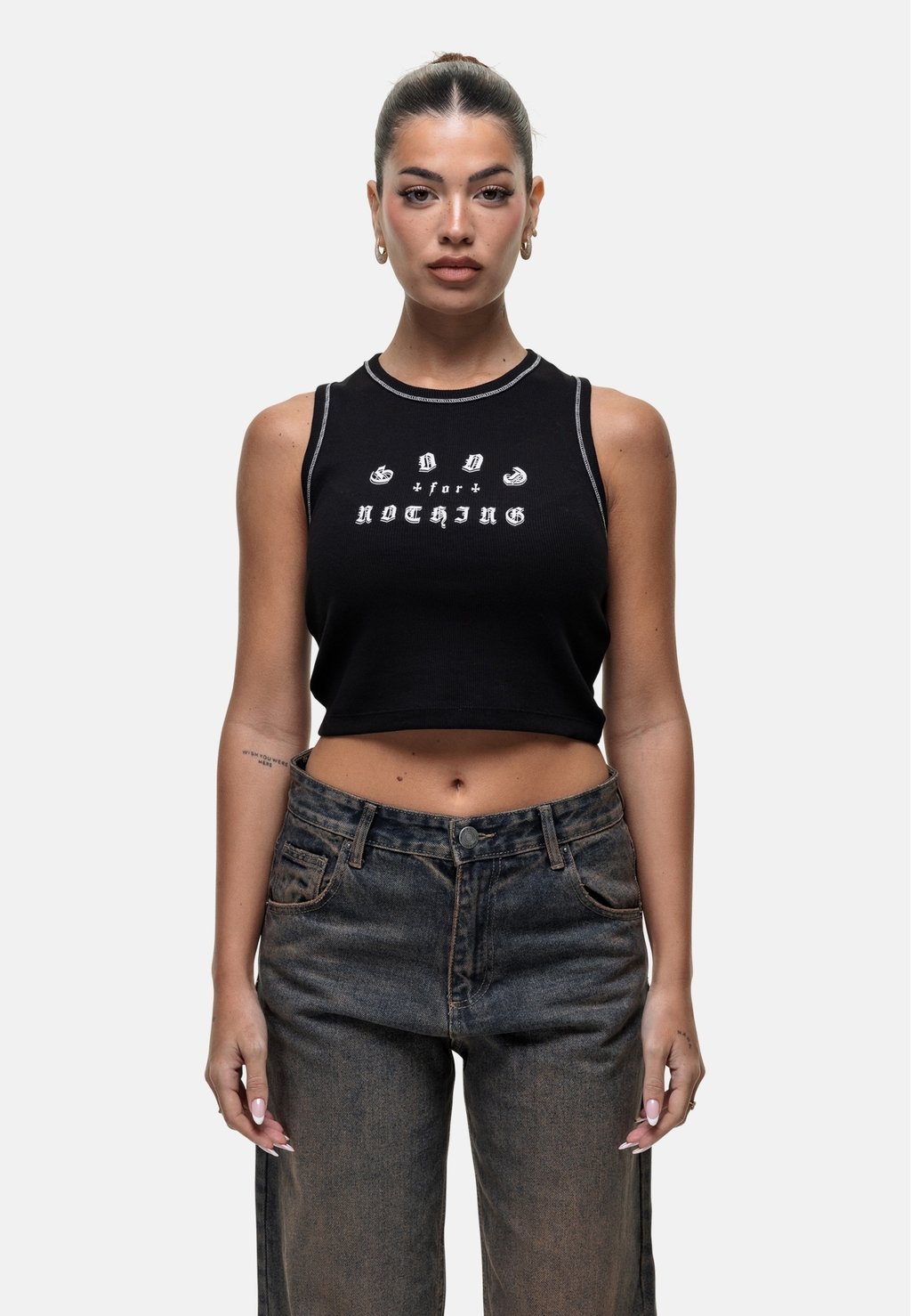 Топ CALIBLK Good For Nothing, черный
Топ CALIBLK Good For Nothing, черный