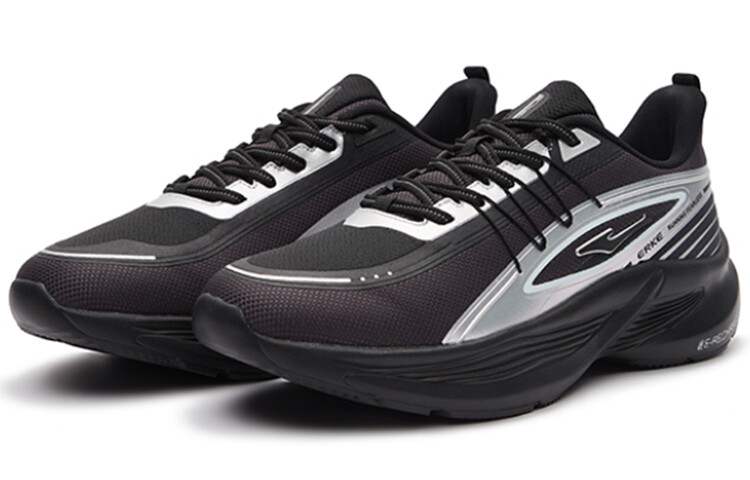 Кроссовки мужские низкие Positive черный/ярко-серебряный Erke
Кроссовки мужские низкие Positive черный/ярко-серебряный Erke