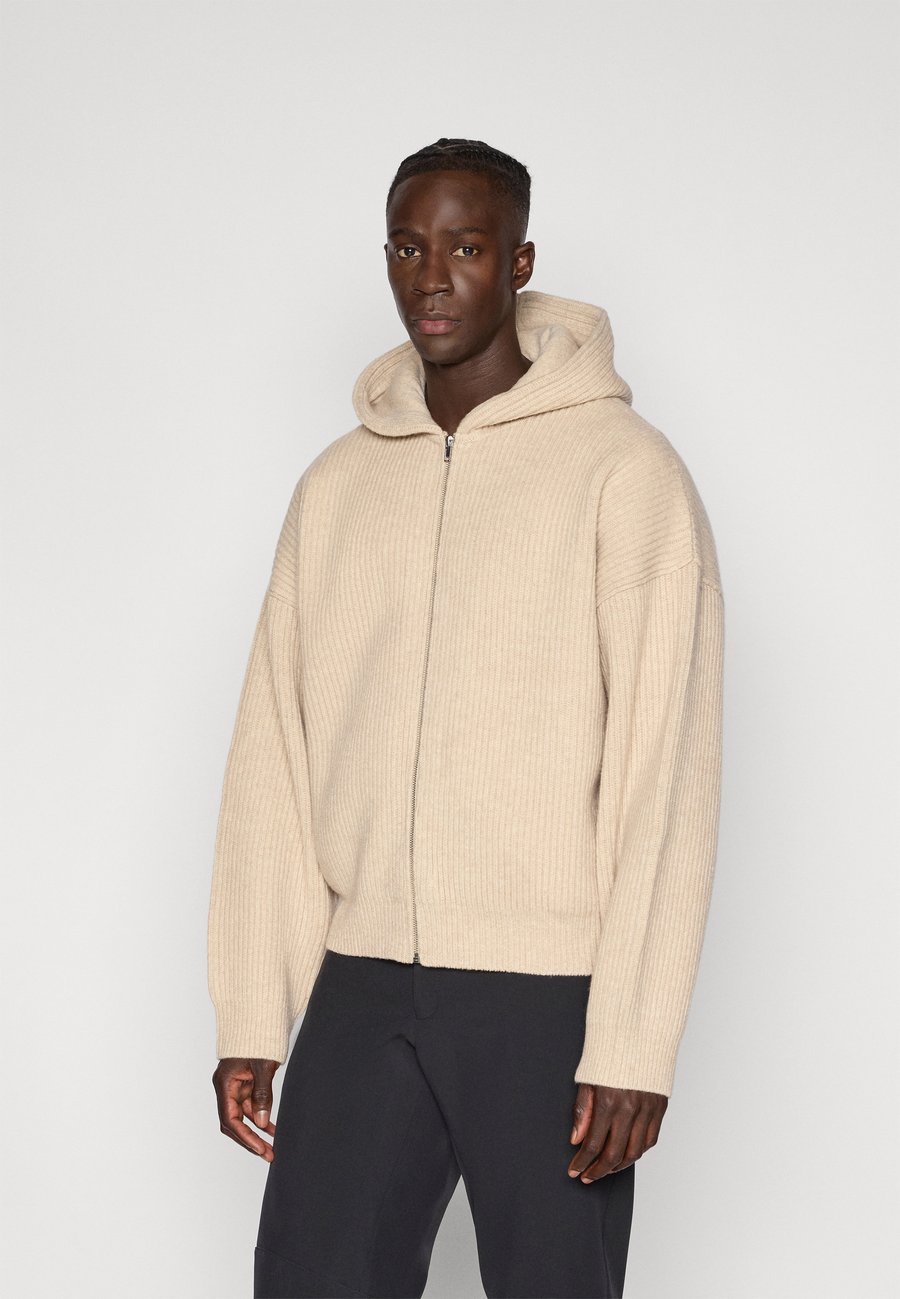 Толстовка 66 North VONARSTRÆTI ZIPPED HOODIE, Feather Grey/Grey
Толстовка 66 North VONARSTRÆTI ZIPPED HOODIE, Feather Grey/Grey