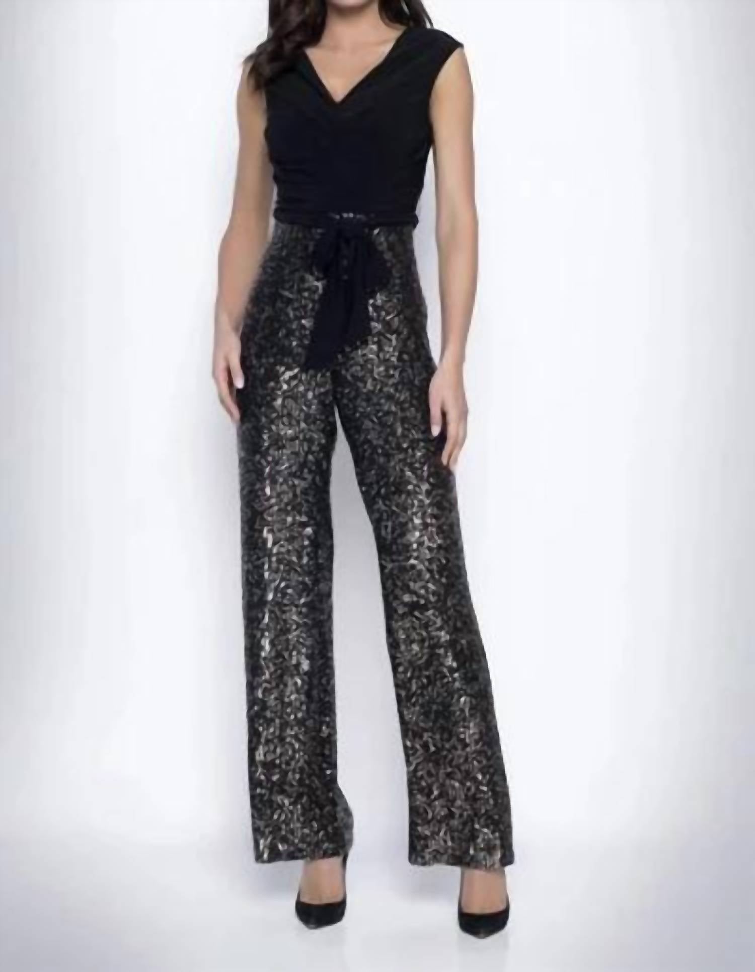 Комбинезон черного цвета Frank Lyman
Комбинезон черного цвета Frank Lyman