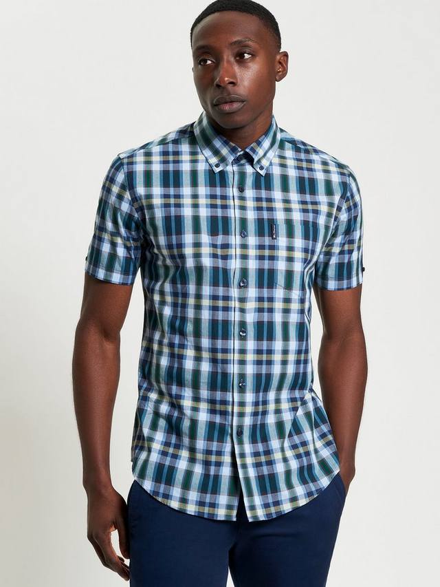 Органическая хлопковая рубашка Regular Fit с асимметричной клеткой Ben Sherman, Dark Green
Органическая хлопковая рубашка Regular Fit с асимметричной клеткой Ben Sherman, Dark Green