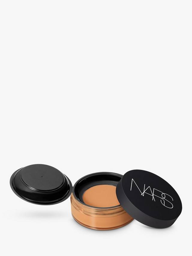Пудра для макияжа Light Reflecting рыхлой текстуры NARS, Shore
Пудра для макияжа Light Reflecting рыхлой текстуры NARS, Shore