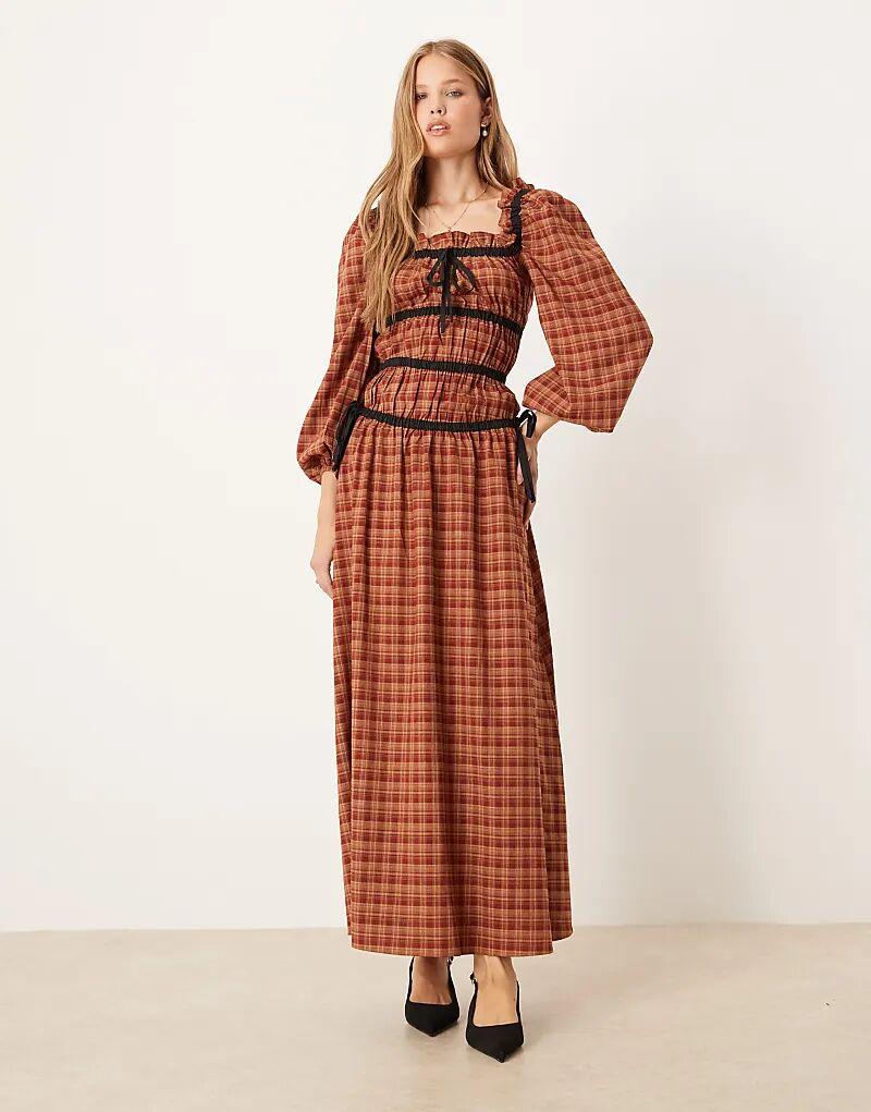 Glamorous платье мидакси с длинными рукавами и квадратным вырезом в красно-коричневую клетку с черным контрастом
Glamorous платье мидакси с длинными рукавами и квадратным вырезом в красно-коричневую клетку с черным контрастом