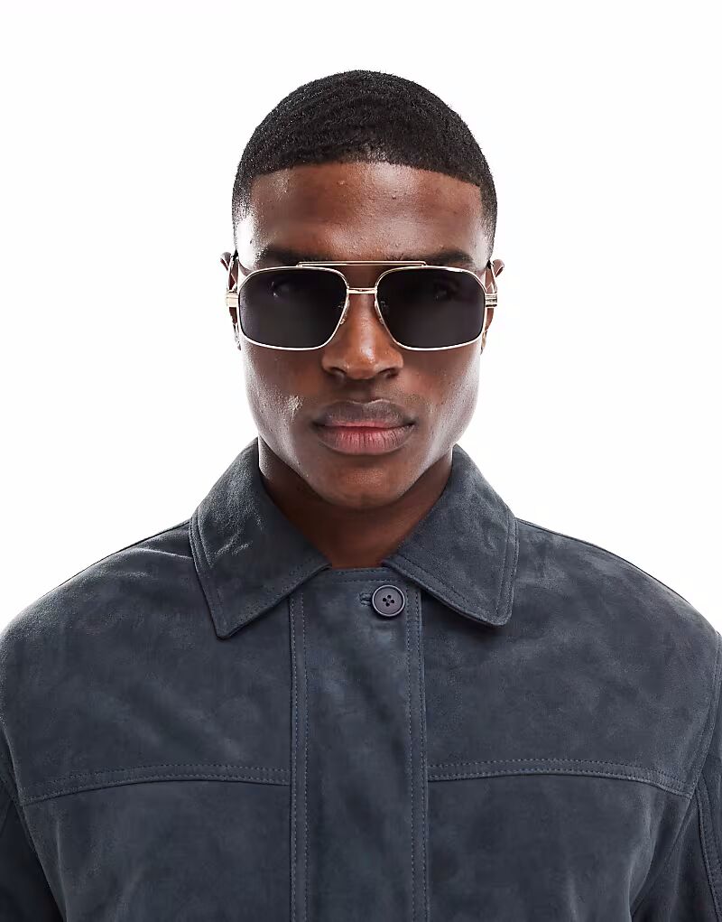 Солнцезащитные очки-авиаторы с черными дымчатыми линзами и золотистой металлической оправой Asos Design
Солнцезащитные очки-авиаторы с черными дымчатыми линзами и золотистой металлической оправой Asos Design