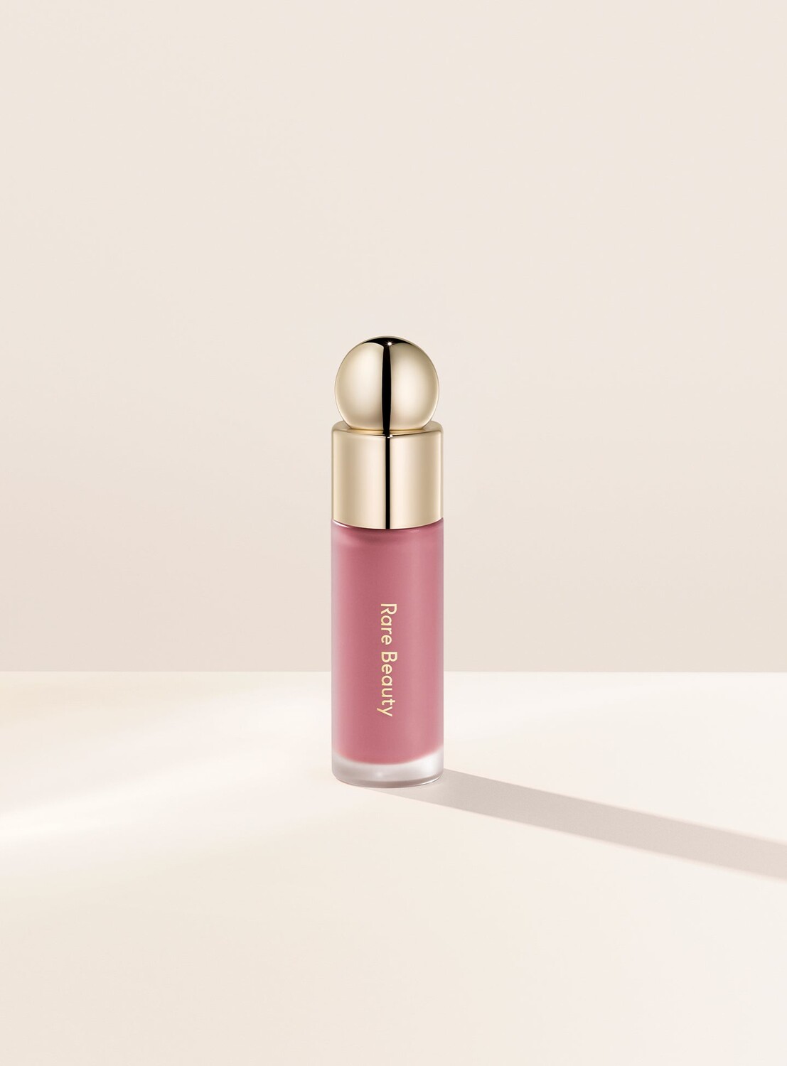 Жидкие румяна Soft Pinch Rare Beauty, цвет encourage/soft neutral pink (dewy)
Жидкие румяна Soft Pinch Rare Beauty, цвет encourage/soft neutral pink (dewy)