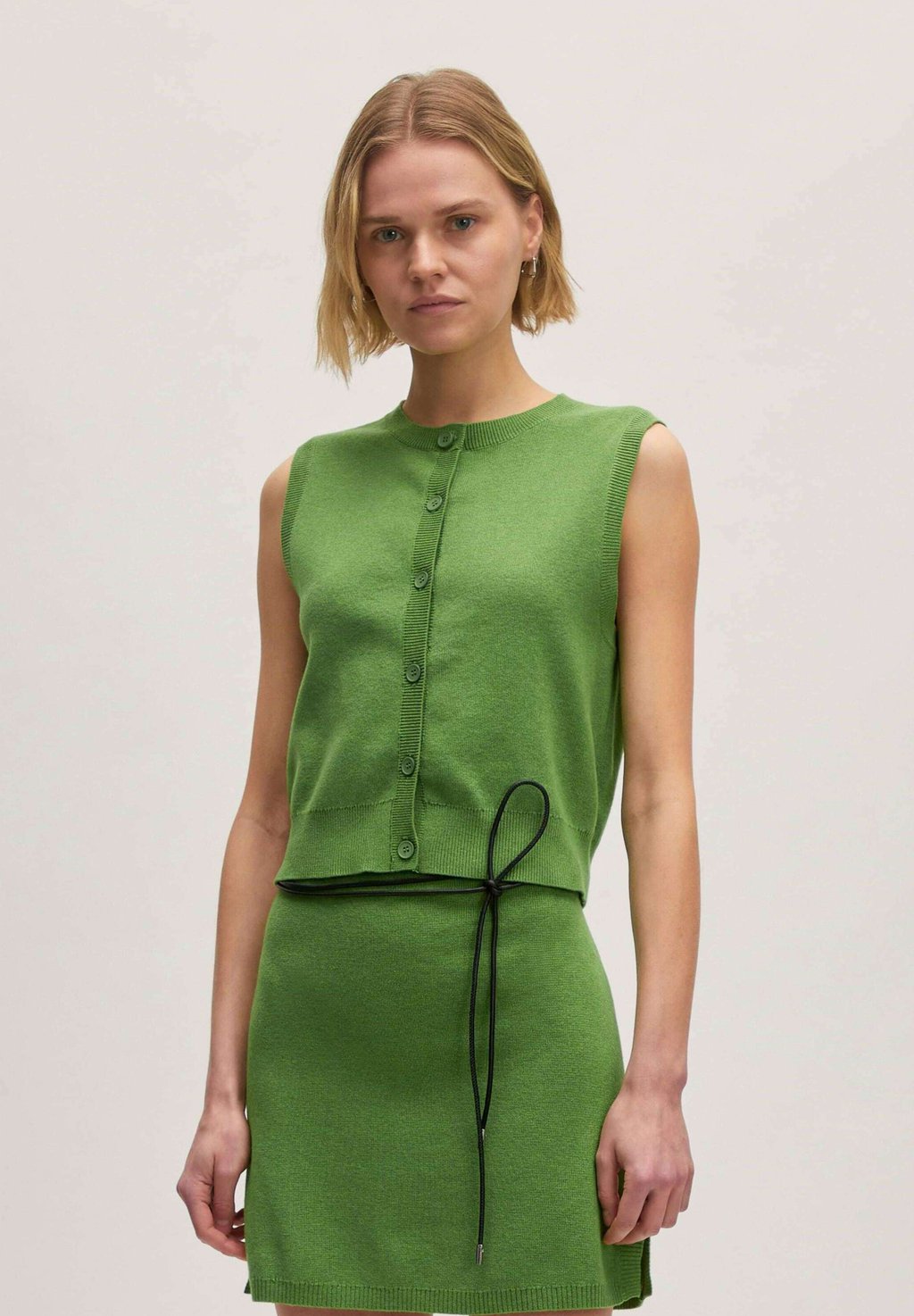 Жилет ALISHA EDITED, зеленый
Жилет ALISHA EDITED, зеленый