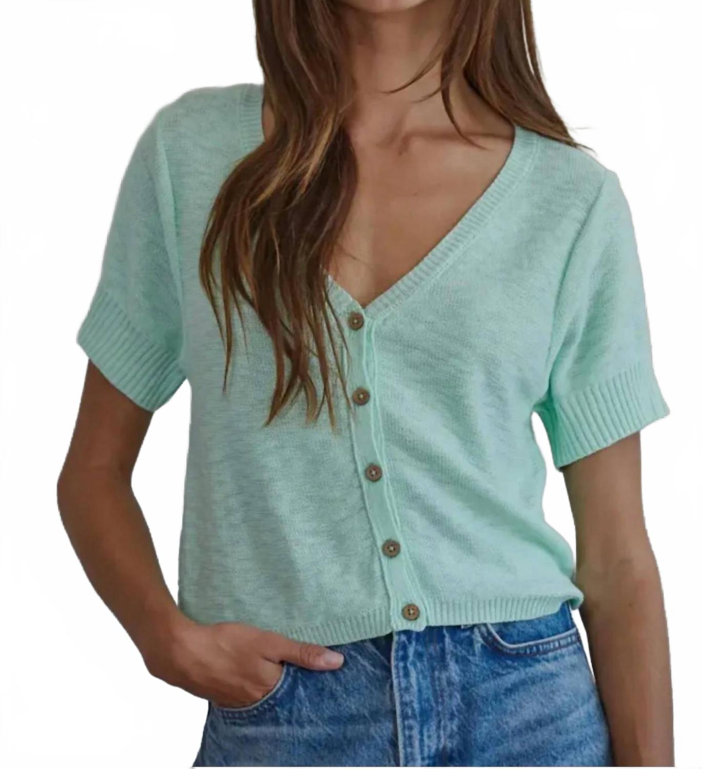 Вязаный кардиган с коротким рукавом и застежкой на пуговицах светло-мятного цвета By Together 
Вязаный кардиган с коротким рукавом и застежкой на пуговицах светло-мятного цвета By Together