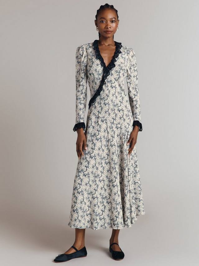 Платье в цветочек с оборками от frida Ghost, цвет Ivory/Black
Платье в цветочек с оборками от frida Ghost, цвет Ivory/Black