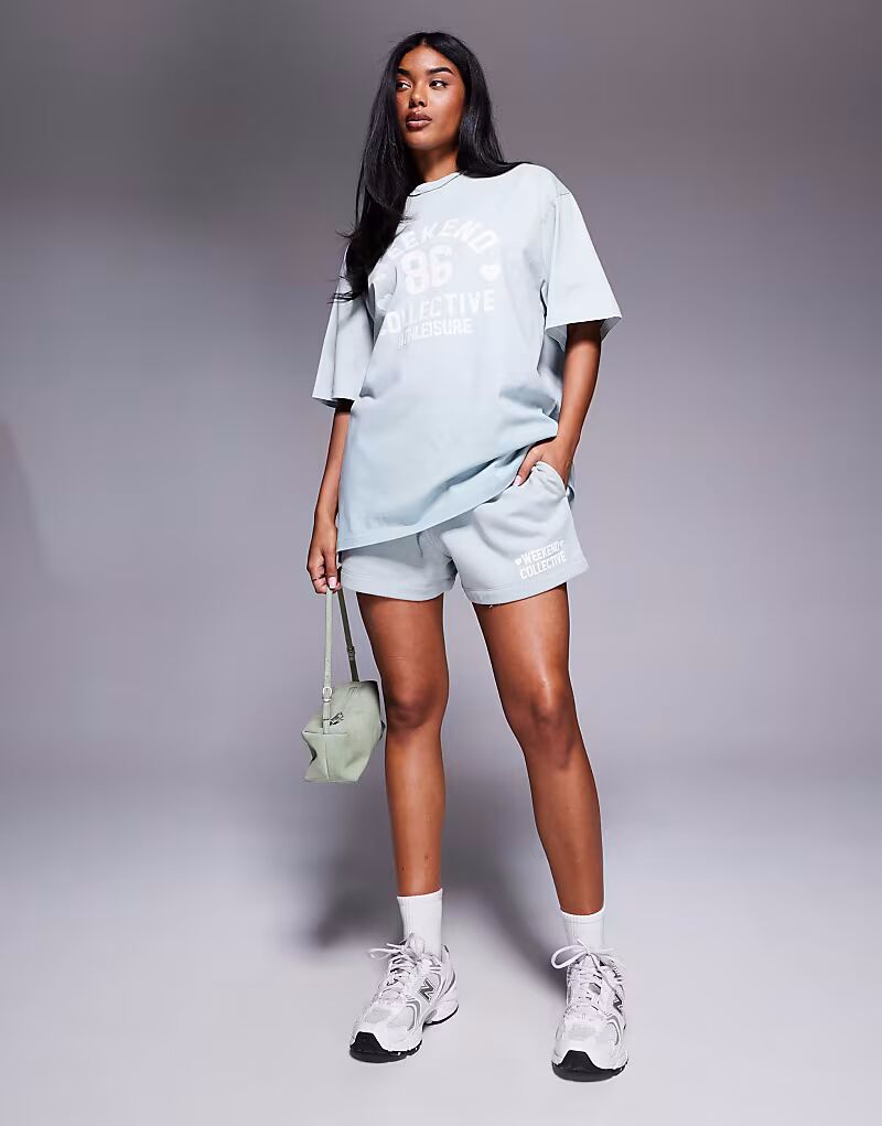 Короткие шорты Weekend Collective Co-ord с принтом в виде сердечек цвета шалфея и омбре Asos Weekend Collective
Короткие шорты Weekend Collective Co-ord с принтом в виде сердечек цвета шалфея и омбре Asos Weekend Collective
