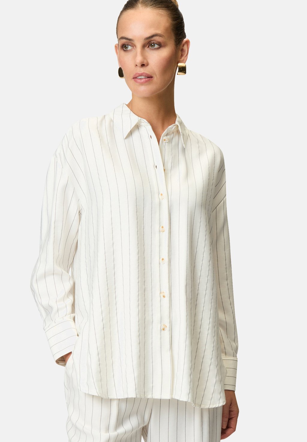 Блузка на пуговицах MIT NADELSTREIFEN zero, белый
Блузка на пуговицах MIT NADELSTREIFEN zero, белый