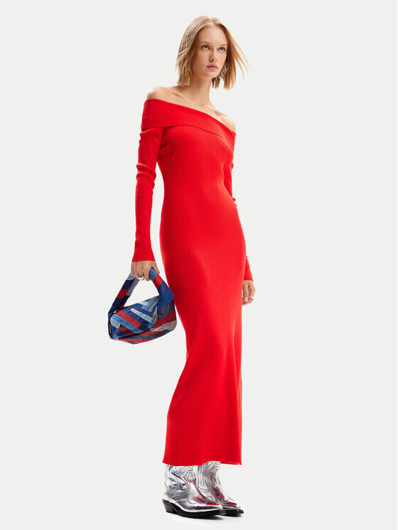 Трикотажное платье приталенного кроя Desigual, красный
Трикотажное платье приталенного кроя Desigual, красный