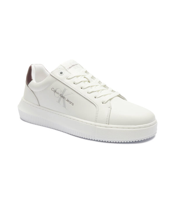 Кожаные кроссовки с толстой подошвой Calvin Klein Jeans, белый
Кожаные кроссовки с толстой подошвой Calvin Klein Jeans, белый