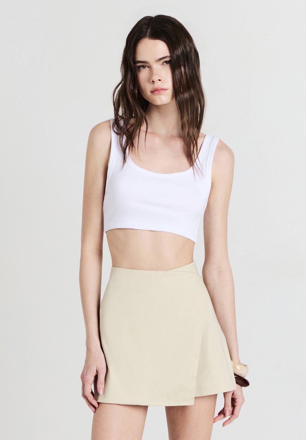 Мини-юбка A-line skirt Calliope, бежевый
Мини-юбка A-line skirt Calliope, бежевый